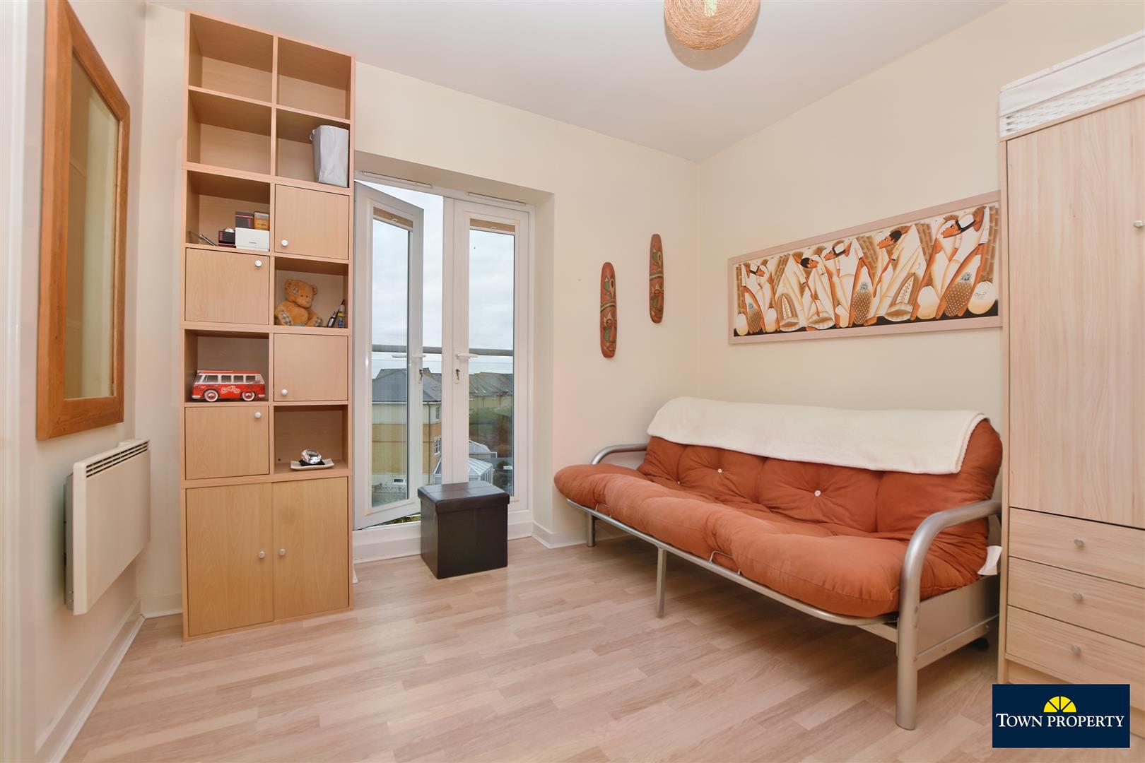 Property Details for San Diego Way Eastbourne BN23 5BG Town Property